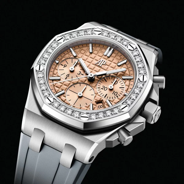 Audemars Piguet Royal Oak Selfwinding Chronograph 37mm gem set bezel 26231 series 7 Audemars Piguet Royal Oak Selfwinding Chronograph 37mm gem set bezel 26231 series 7