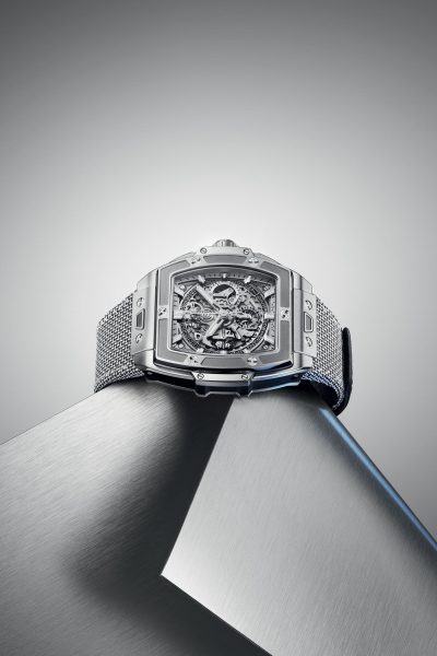 Spirit Of Big Bang Essential Grey 42 mm Lifestyle 2 Spirit Of Big Bang Essential Grey 42 mm Lifestyle 2