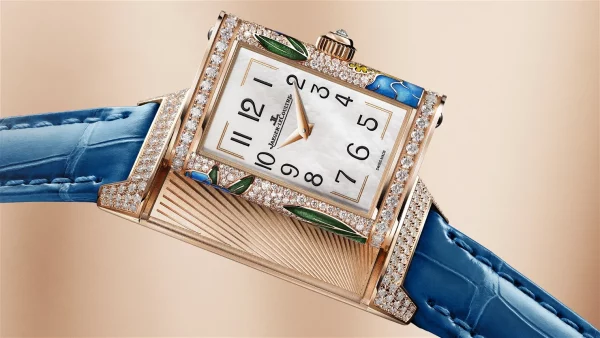 jaeger lecoultre reverso one precious flowers hibiscus diamonds q3292423 5 jaeger lecoultre reverso one precious flowers hibiscus diamonds q3292423 5